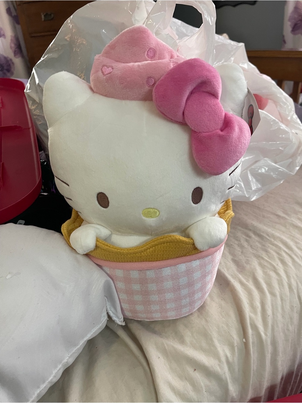 Hello Kitty ice cream plush